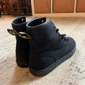NWOT Dr. Martens Sheridan Canvas Boot Size: 5